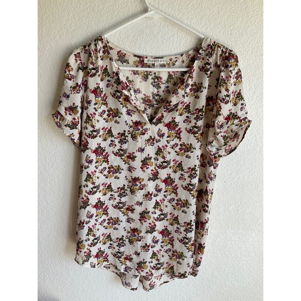 Daniel Rainn Womens Floral Short Sleeve Blouse Cream Multicolor Split V-Neck S
